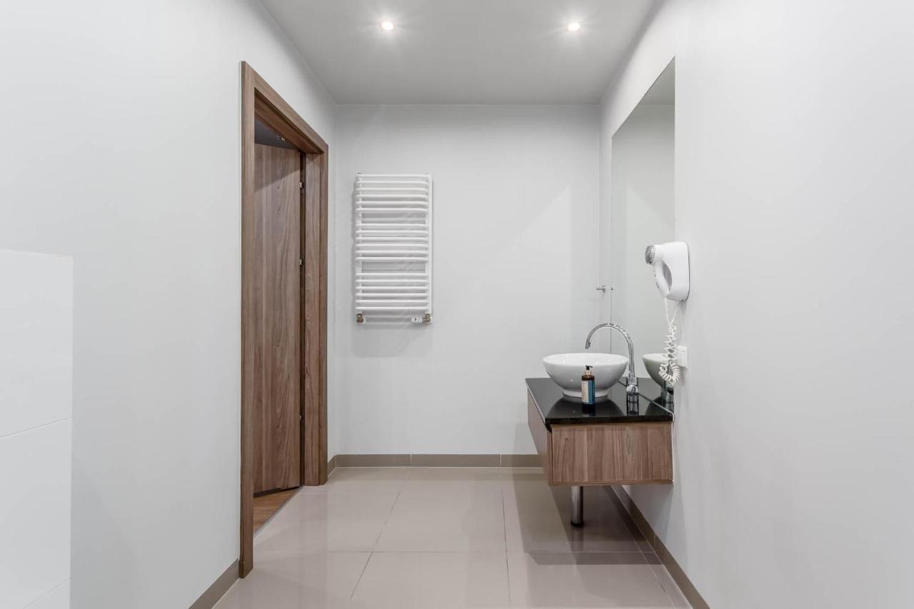 Rent Like Home - Oxygen Wronia 45 II Warsaw Ngoại thất bức ảnh